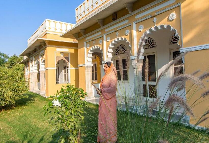 Hotel Dev Shree Deogarh