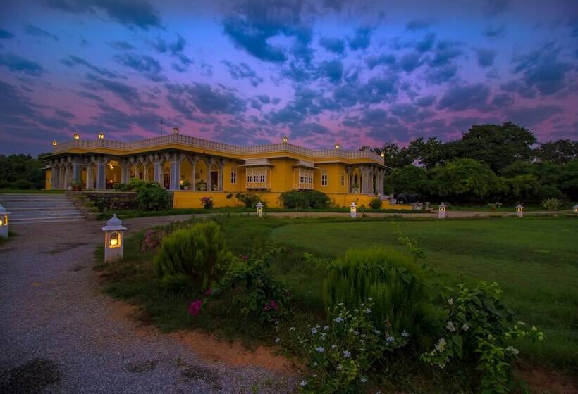 בית מלון כפרי Dev Shree Deogarh