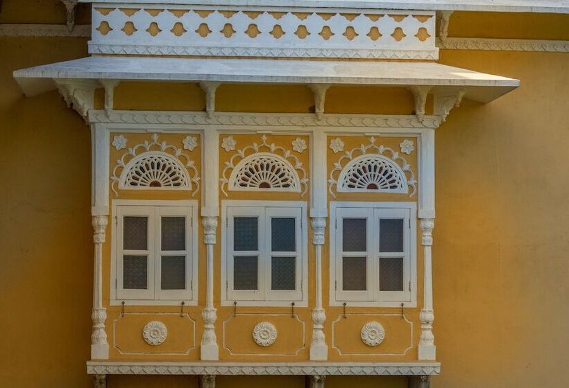 Hotel Dev Shree Deogarh