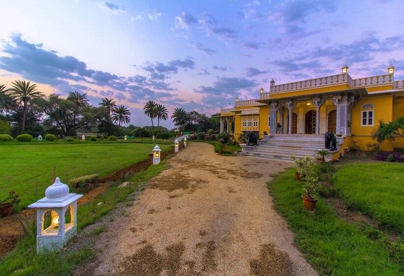 בית מלון כפרי Dev Shree Deogarh