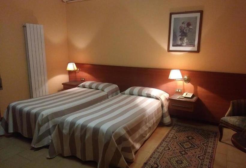 ホテル Due Fontane