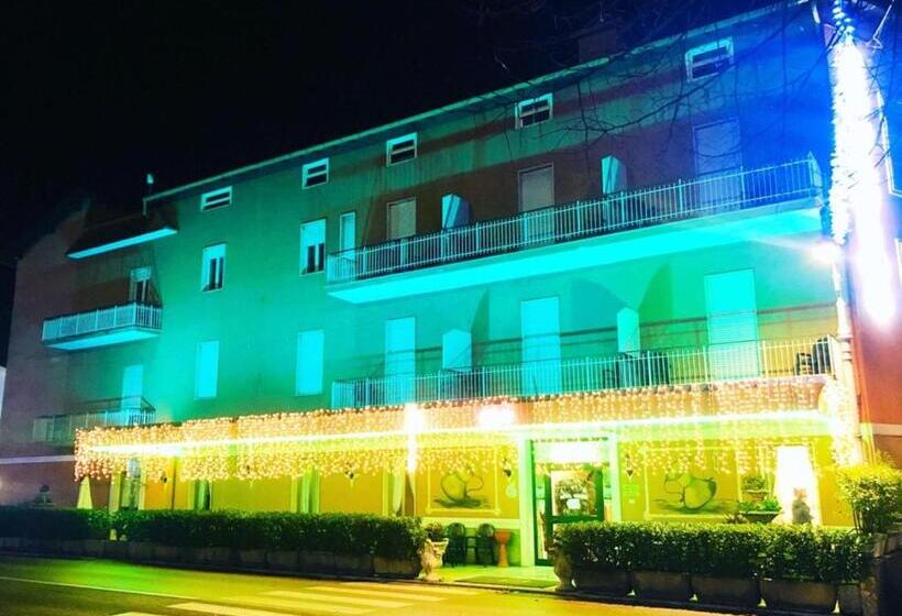 호텔 Elvira Fiuggi