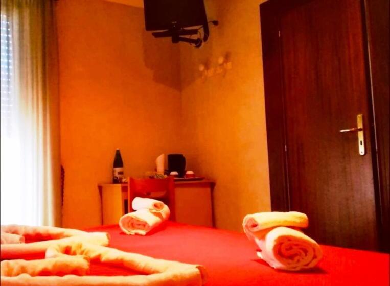 호텔 Elvira Fiuggi