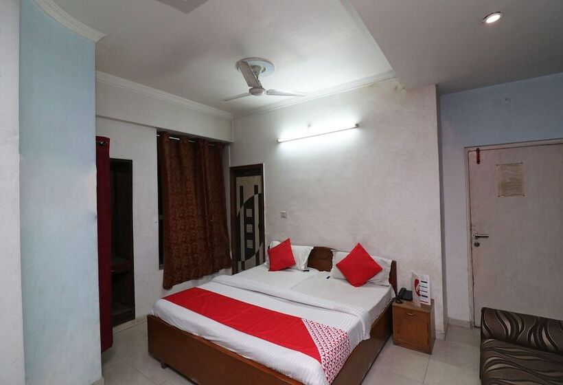 Отель Europe Plaza