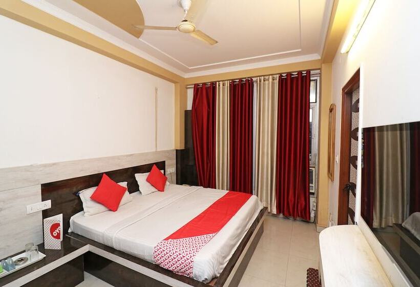 Отель Europe Plaza