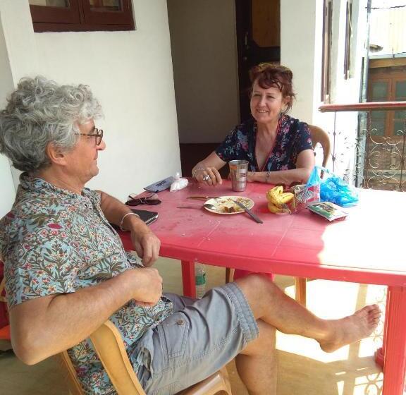 Hotel Howrah Guest House