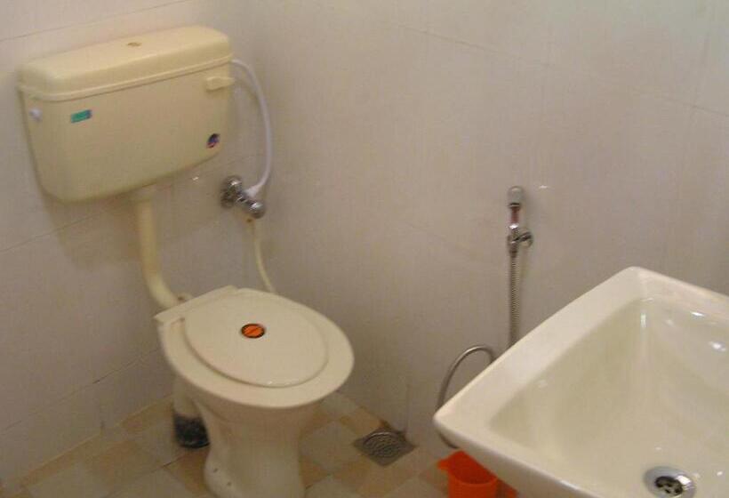 Hotel Howrah Guest House