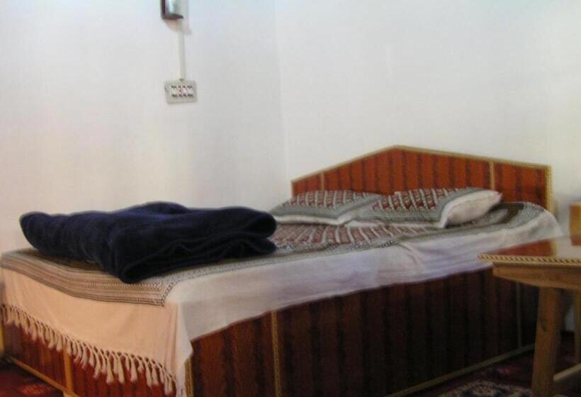 Hotel Howrah Guest House