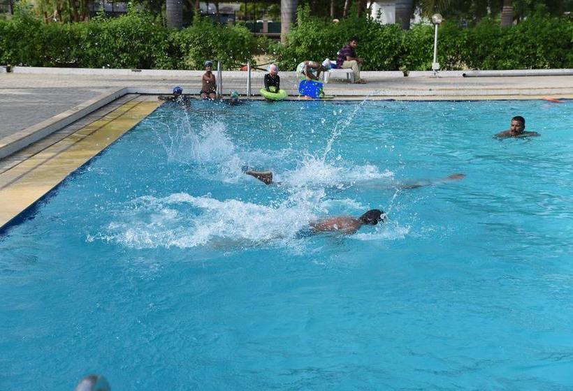 ホテル Infocity Club And Resort