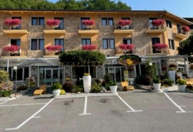 בית מלון כפרי Iscla