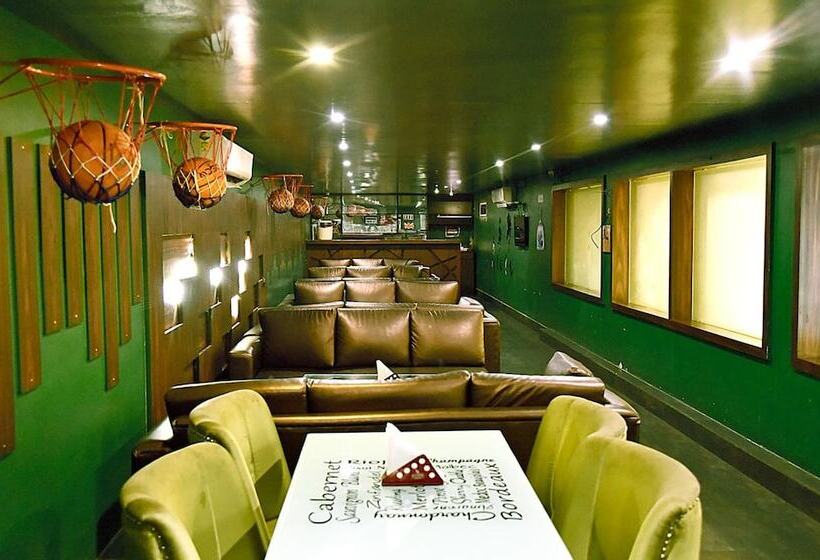 Отель Midtown Grand