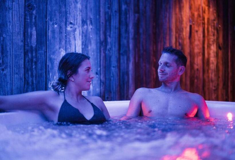 בית מלון כפרי Monroc