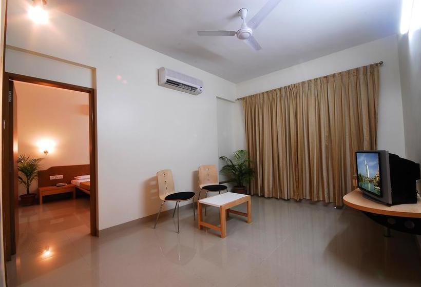 בית מלון כפרי New Holiday Plaza