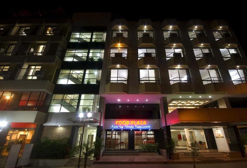 בית מלון כפרי New Holiday Plaza