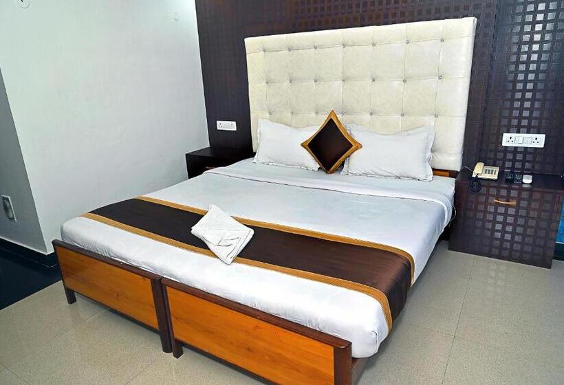 בית מלון כפרי Rajhans International