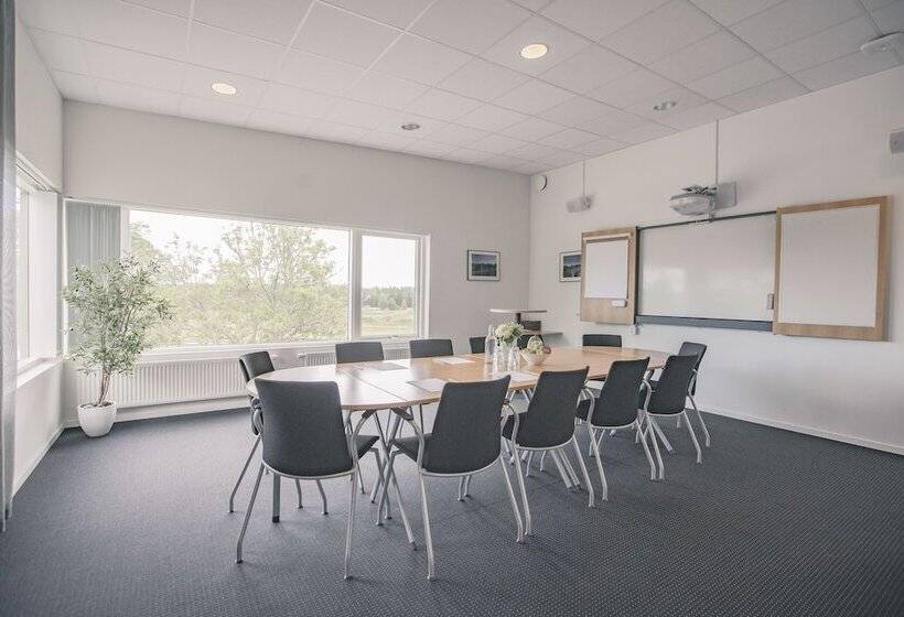 Отель Sand Golf Club