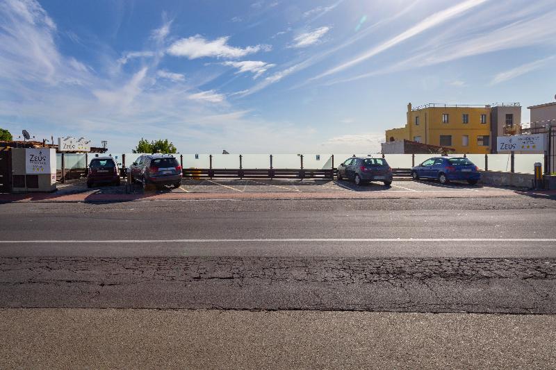 Zeus Hotel   Aparthotel   Meeting & Congress