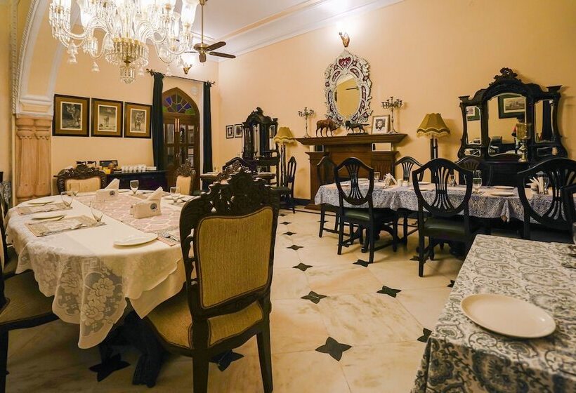 リゾートホテル Khas Bagh