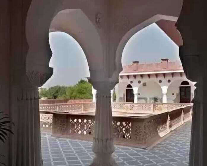 منتجع Khas Bagh