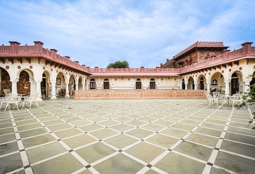 リゾートホテル Khas Bagh