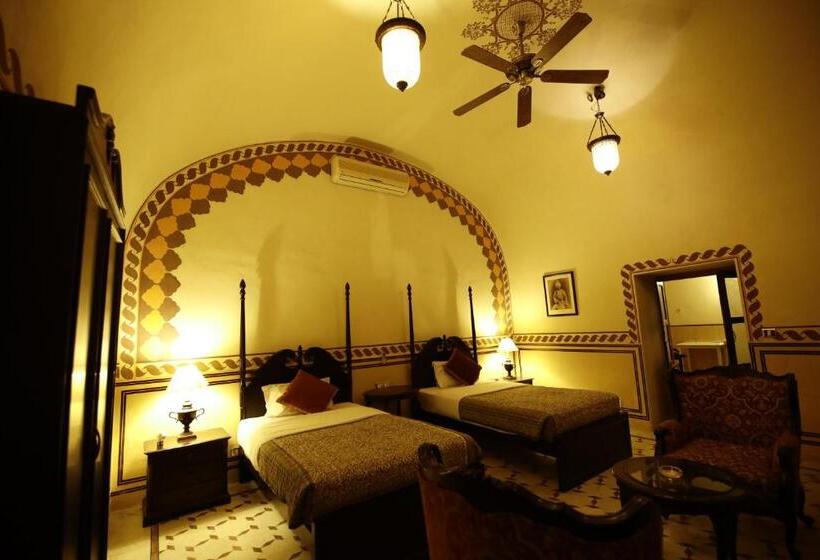 リゾートホテル Khas Bagh