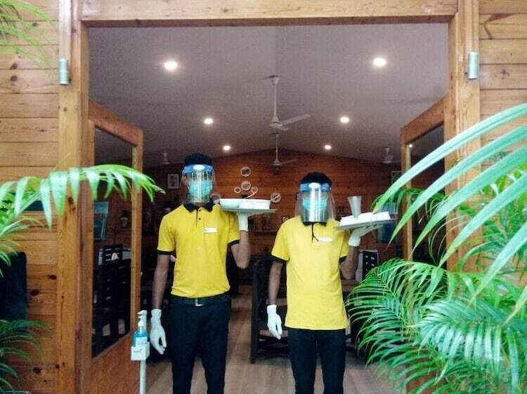 אתר נופש Majestic Beach Comforts