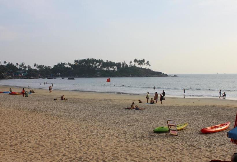 Summer By Thehostelcrowd