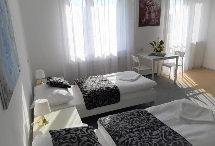 הוסטל Ubytovna Kubra