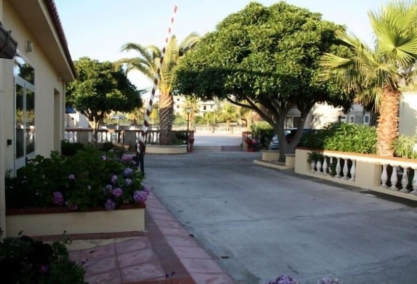 B&b Baia Dello Stretto