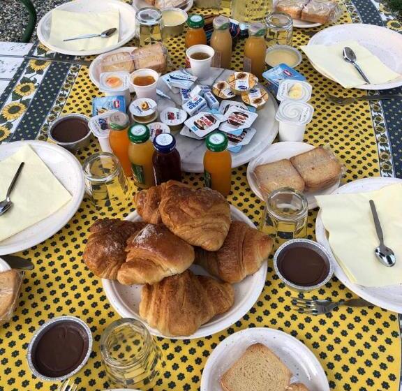 住宿加早餐  Cascina La Barona