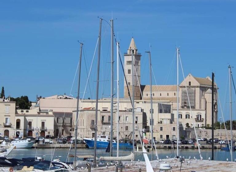 تختخواب و صبحانه Il Moretto
