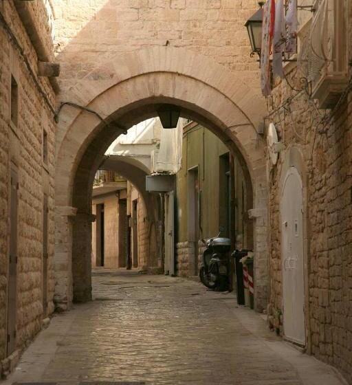 تختخواب و صبحانه Il Moretto