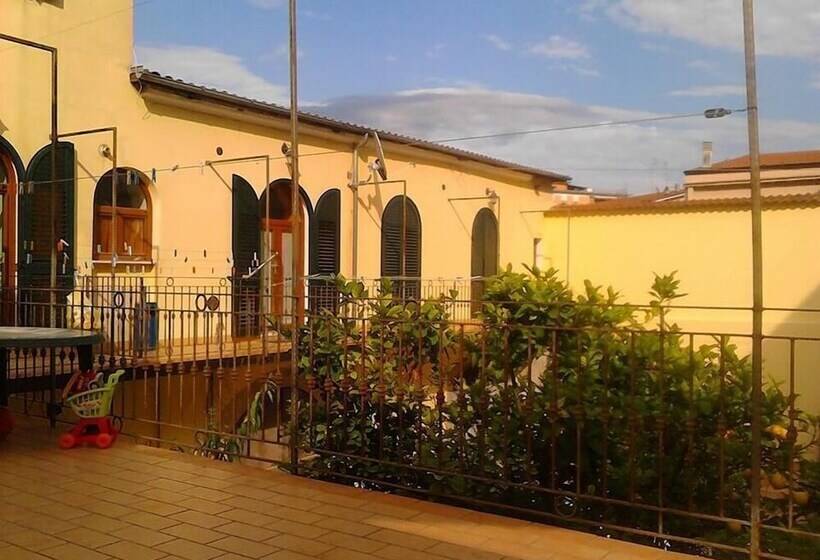 住宿加早餐  La Corte Dei Morra