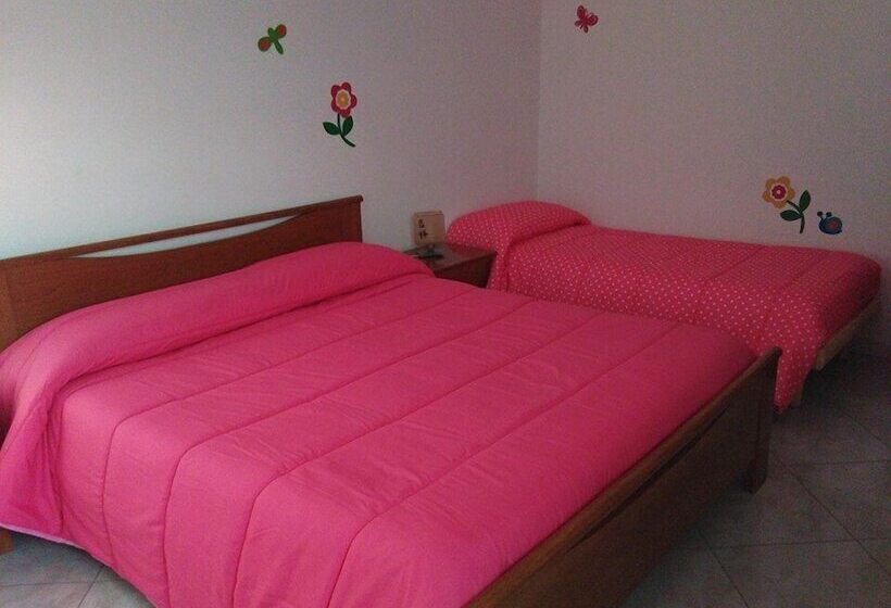 住宿加早餐  La Corte Dei Morra