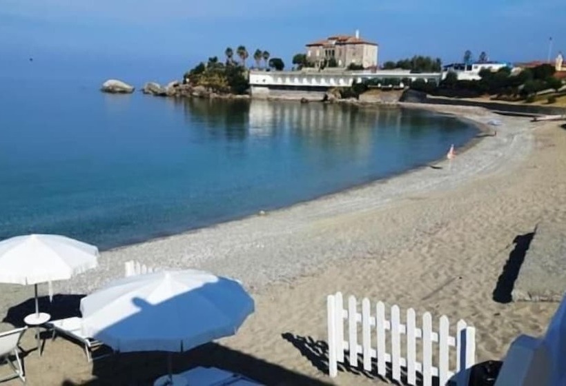 مبيت وإفطار La Marinella