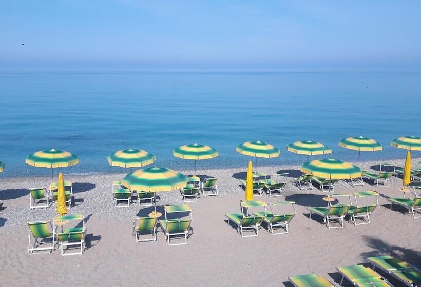 مبيت وإفطار La Marinella