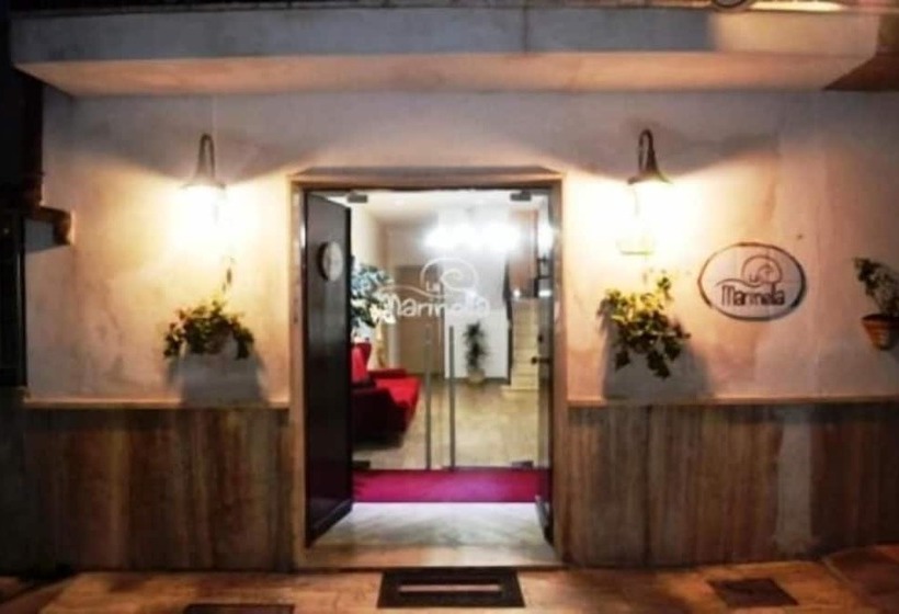 مبيت وإفطار La Marinella