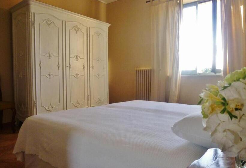 مبيت وإفطار Tenuta Ajrale