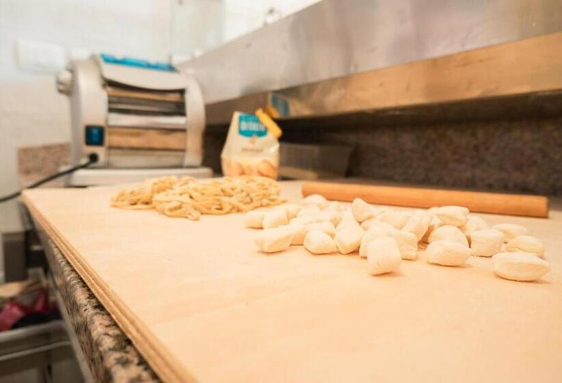 فندق Albergo Ristorante Elena