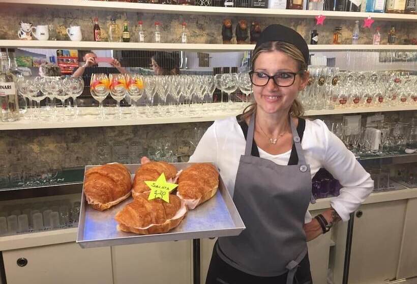 호텔 Albergo Ristorante La Torretta