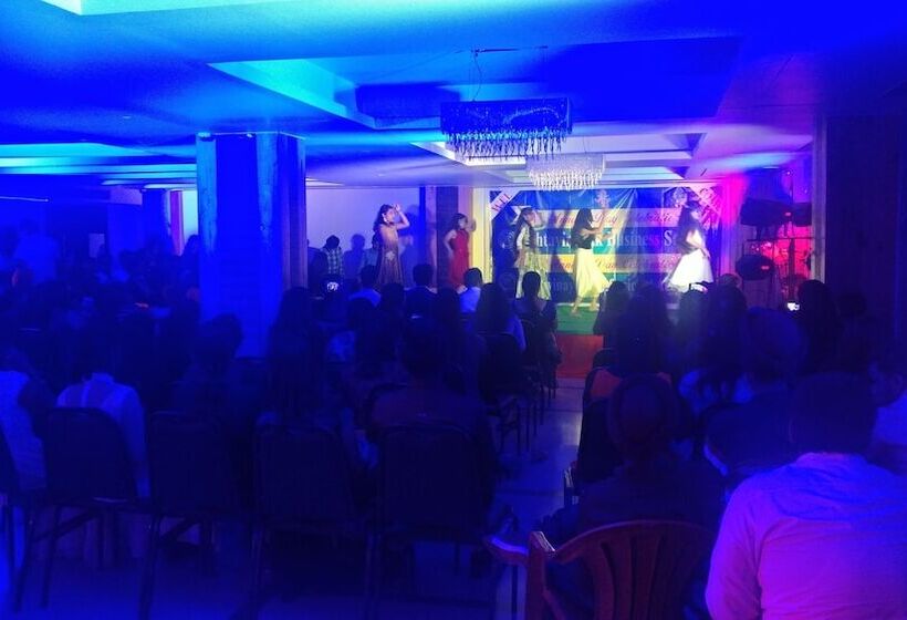 בית מלון כפרי Castle Inn