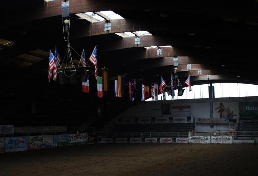 酒店 Cowboys Guest Ranch