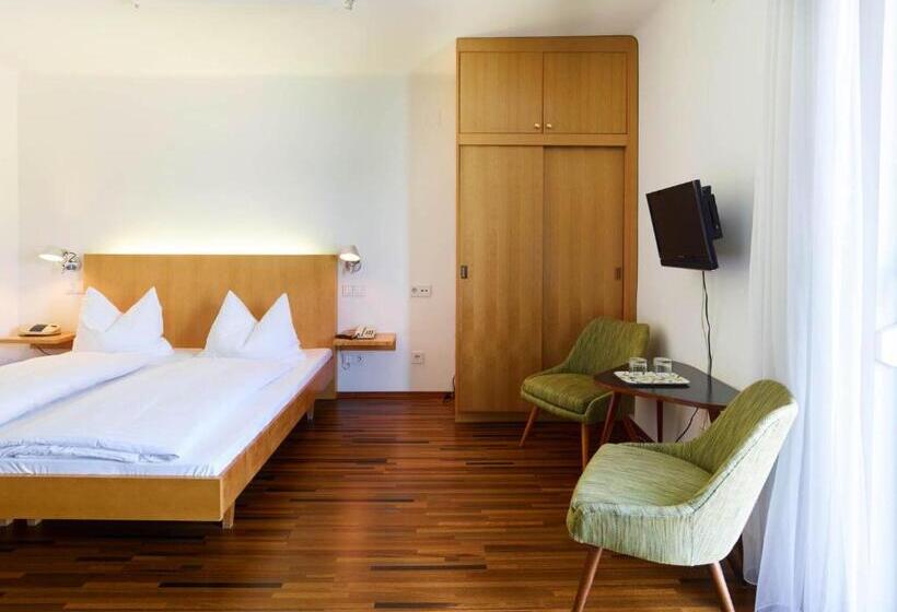 هتل Garni Ogris Am See