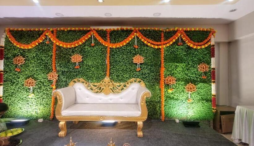 Kohinoor Hotels