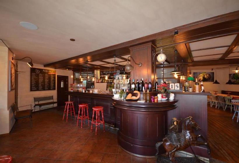 호텔 8380 Camere Mastro