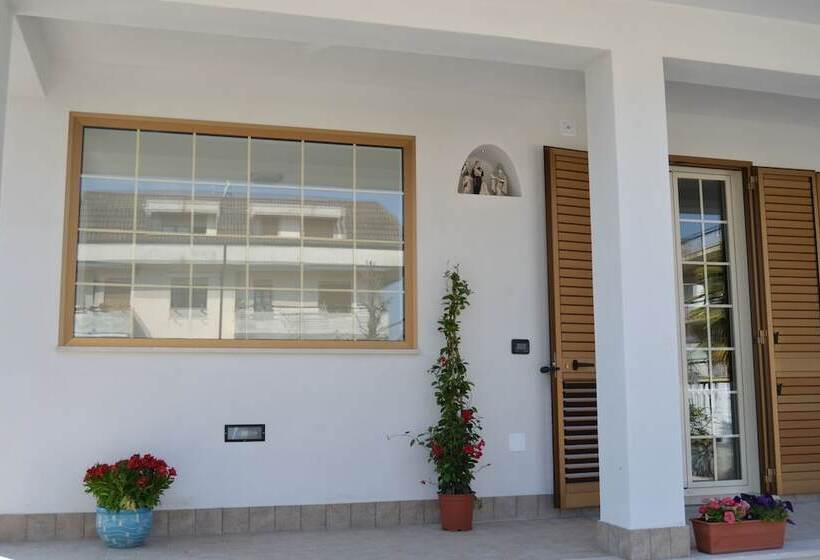 ホテル Tirreno Formia