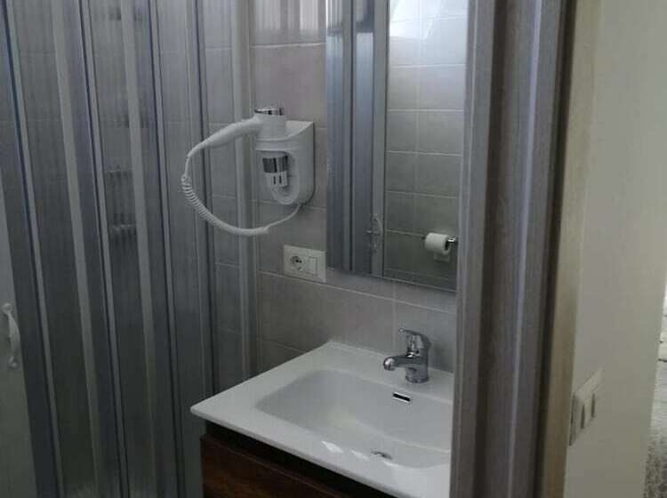 ホテル Tirreno Formia