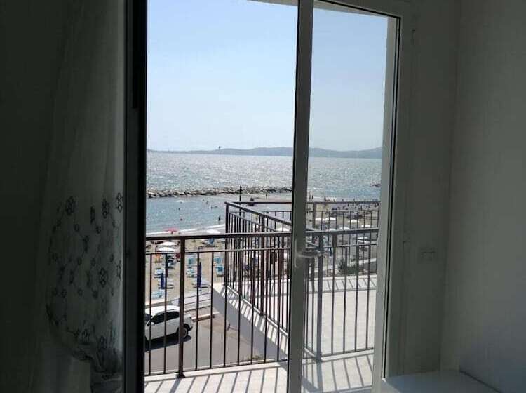 ホテル Tirreno Formia