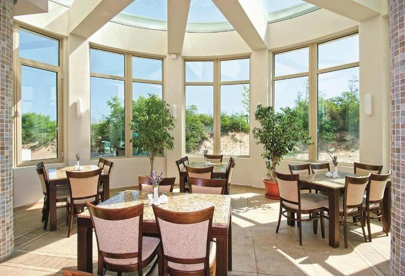 Jeravi Club Hotel   All Inclusive