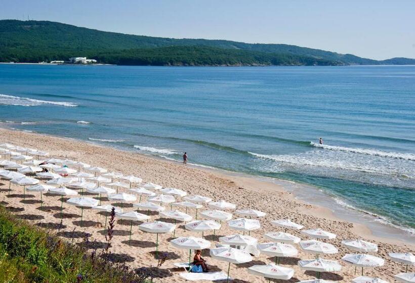 Jeravi Club Hotel   All Inclusive